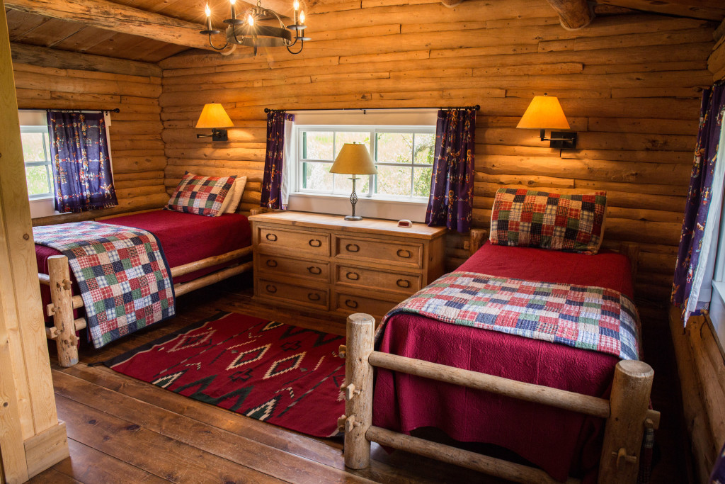 Twin bedroom in Hill Cabin 1 | Wyoming Guest Ranch | CM Ranch